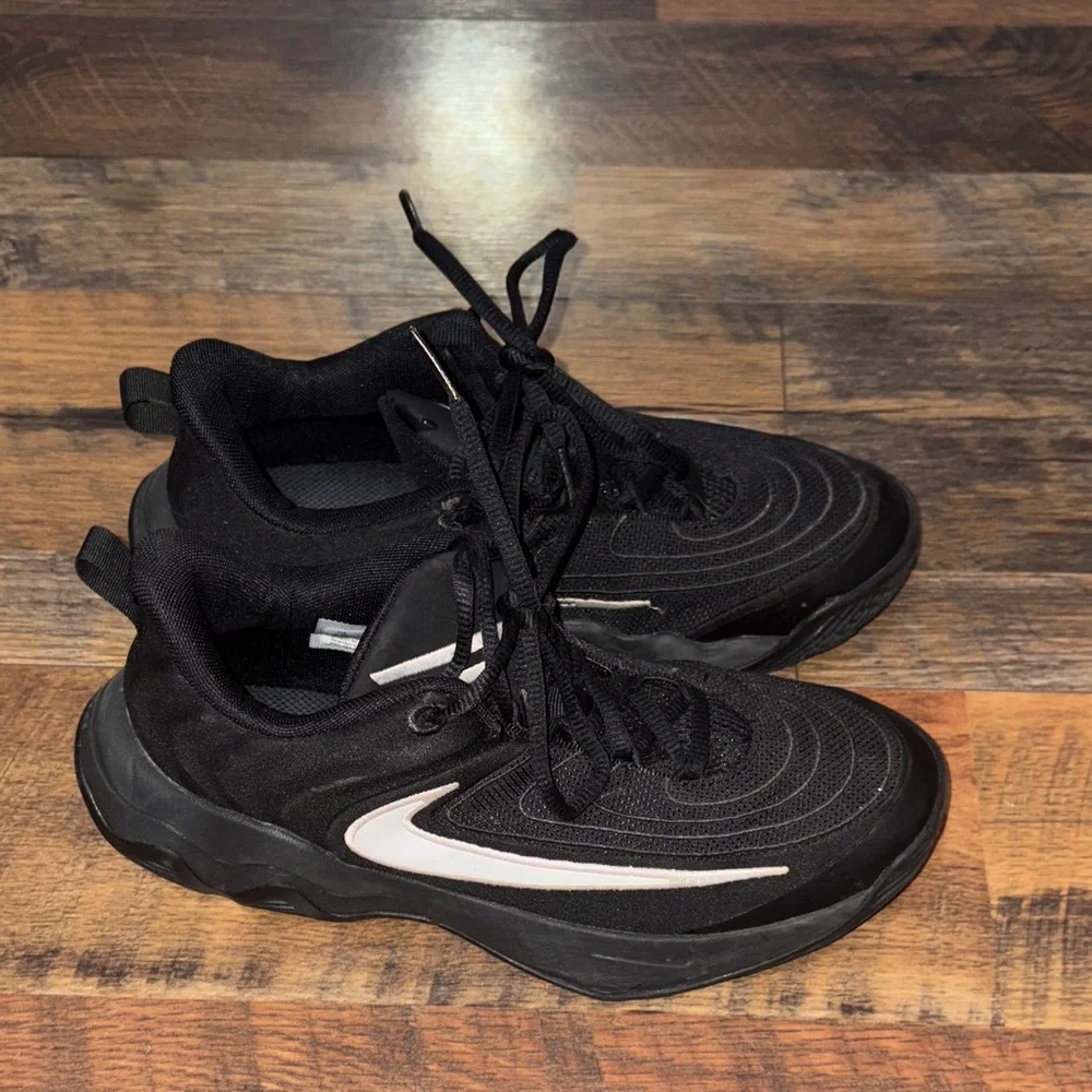 Nike Giannis Immortality 4 GS Basketball Kids Shoes 4.5 youth